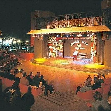 酒店 Majesty Club Kemer Village 5*